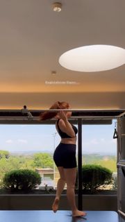 Ludovica Bizzaglia feet photo 4