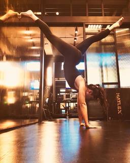 Ludovica Frasca feet photo thumbnail