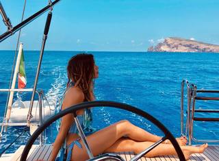 Ludovica Frasca feet photo thumbnail