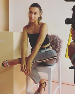 Ludovica Frasca feet photo thumbnail