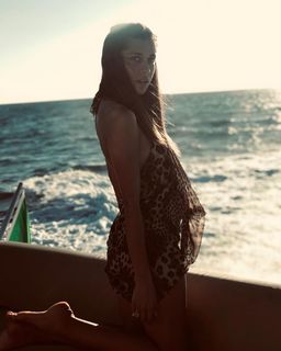 Ludovica Frasca feet photo thumbnail