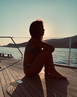 Ludovica Frasca feet photo thumbnail
