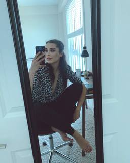 Ludovica Frasca feet photo thumbnail