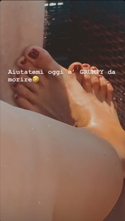 Ludovica Frasca feet photo thumbnail