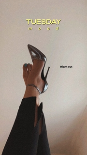 Ludovica Frasca feet photo thumbnail