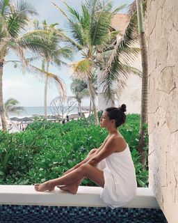 Ludovica Frasca feet photo thumbnail