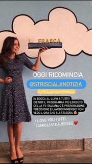 Ludovica Frasca feet photo thumbnail