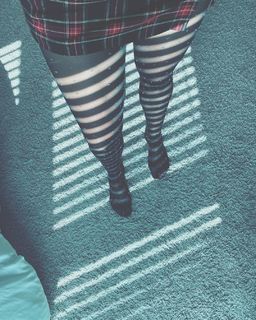 Ludovica Frasca feet photo thumbnail
