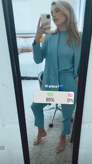 Ludovica Frasca feet photo thumbnail
