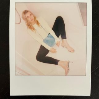Ludovica Frasca feet photo thumbnail