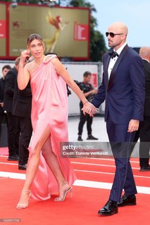 Ludovica Frasca feet photo thumbnail