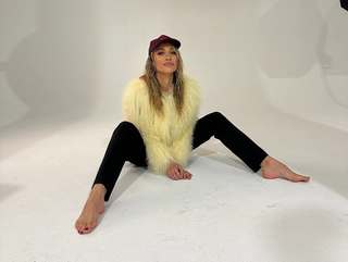 Ludovica Frasca feet photo thumbnail