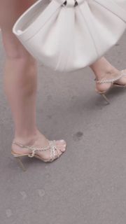 Ludovica Frasca feet photo 3