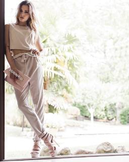 Ludovica Pagani feet photo thumbnail