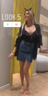 Ludovica Pagani feet photo thumbnail
