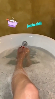 Ludovica Pagani feet photo thumbnail
