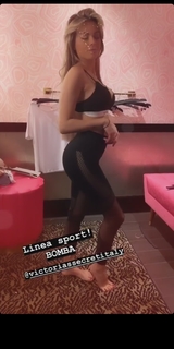 Ludovica Pagani feet photo thumbnail