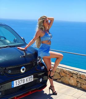 Ludovica Pagani feet photo thumbnail