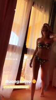 Ludovica Pagani feet photo thumbnail