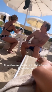 Ludovica Pagani feet photo thumbnail
