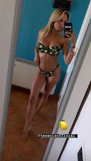 Ludovica Pagani feet photo thumbnail