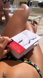 Ludovica Pagani feet photo thumbnail