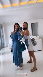 Ludovica Pagani feet photo thumbnail
