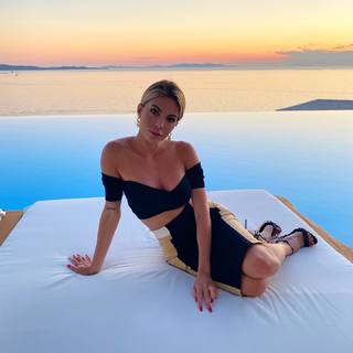 Ludovica Pagani feet photo thumbnail