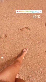 Ludovica Pagani feet photo thumbnail