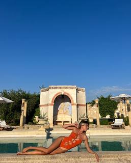 Ludovica Pagani feet photo thumbnail