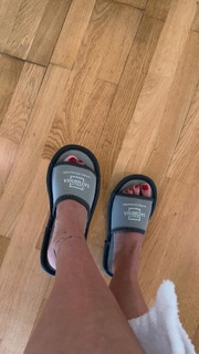 Ludovica Pagani feet photo thumbnail