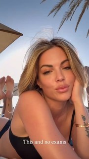 Ludovica Pagani feet photo thumbnail