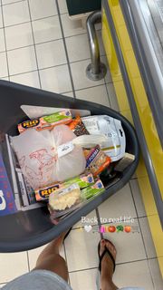 Ludovica Pagani feet photo thumbnail