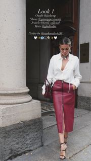 Ludovica Pagani feet photo thumbnail