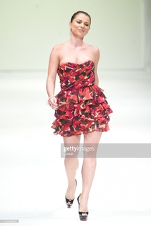 Ludwika Paleta feet photo thumbnail