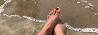 Ludwika Paleta feet photo thumbnail