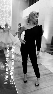 Ludwika Paleta feet photo thumbnail