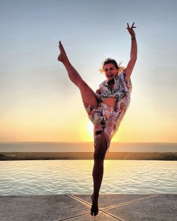 Ludwika Paleta feet photo thumbnail