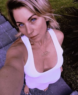 Ludwika Paleta feet photo thumbnail