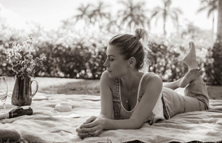 Ludwika Paleta feet photo thumbnail