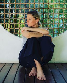 Ludwika Paleta feet photo thumbnail