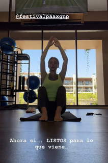 Ludwika Paleta feet photo thumbnail