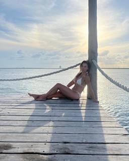 Ludwika Paleta feet photo thumbnail