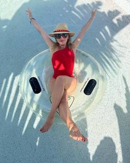 Ludwika Paleta feet photo thumbnail