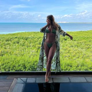 Ludwika Paleta feet photo thumbnail