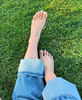 Ludwika Paleta feet photo thumbnail