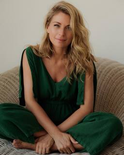 Ludwika Paleta feet photo thumbnail