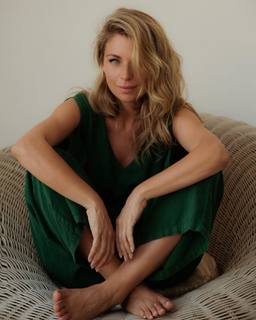 Ludwika Paleta feet photo thumbnail