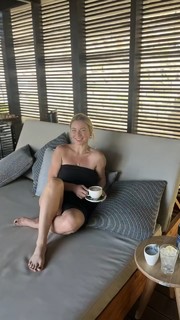 Ludwika Paleta feet photo thumbnail