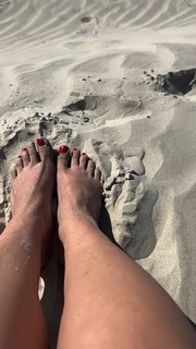 Ludwika Paleta feet photo thumbnail